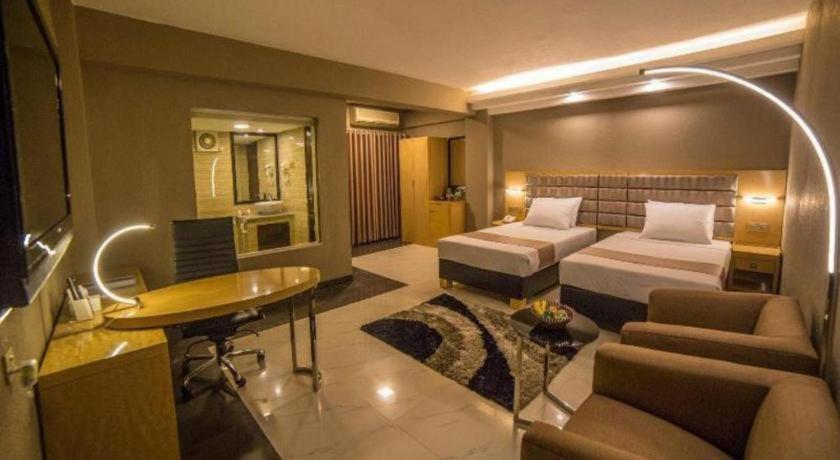 Hotel Castle Salam Khulna Zewnętrze zdjęcie